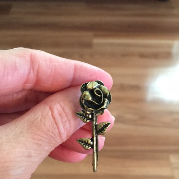 Jewelry - Picture 3 of 3